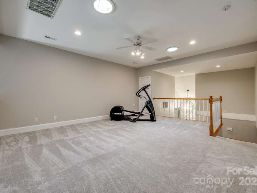 4340 Sequoia Red Lane, Charlotte, NC 28226.  MLS# CAR4233979, YatesRealty ID 12760. Loft area 2nd floor