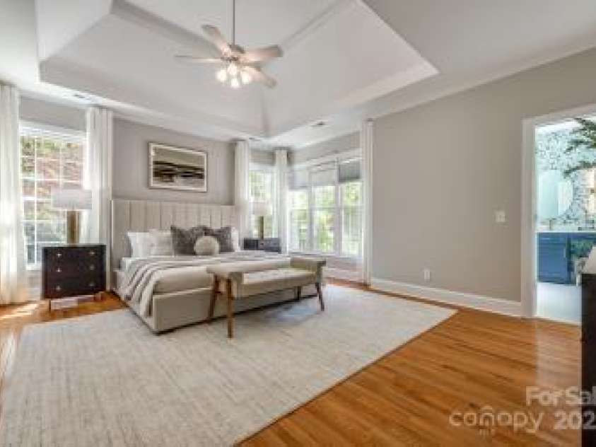 4340 Sequoia Red Lane, Charlotte, NC 28226.  MLS# CAR4233979, YatesRealty ID 12760. Primary Bedroom on Main level