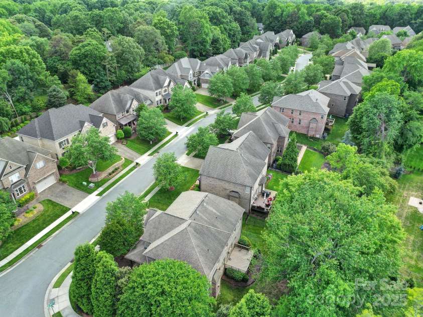 5633 Open Book Lane, Charlotte, NC 28270.  MLS# CAR4255035, YatesRealty ID 12761. 