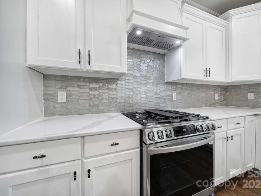 5633 Open Book Lane, Charlotte, NC 28270.  MLS# CAR4255035, YatesRealty ID 12761. 
