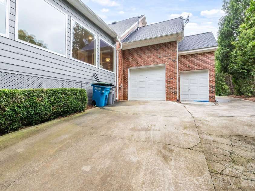 9263 Egret Ridge, Belmont, NC 28012.  MLS# CAR4347633, YatesRealty ID 12761. 
