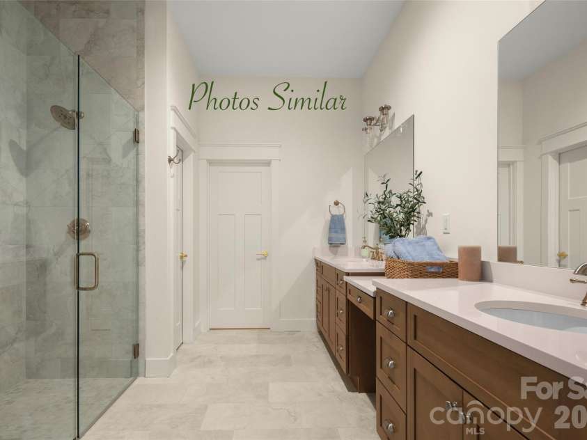 63 Chimney Chase Trail, Hendersonville, NC 28739.  MLS# CAR4350355, YatesRealty ID 12762. Owner's Bath