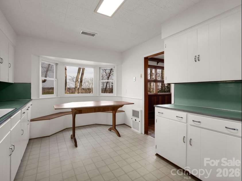 517 Union Road, Rutherfordton, NC 28139.  MLS# CAR4353902, YatesRealty ID 12764. 