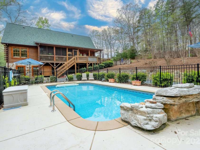 528 Manchester Road, Mount Gilead, NC 27306.  MLS# CAR4241702, YatesRealty ID 12764. 