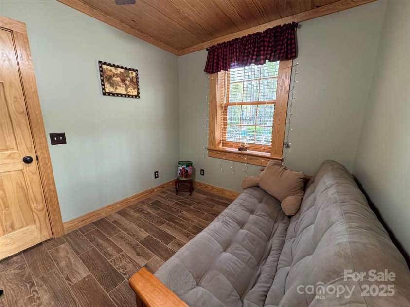 528 Manchester Road, Mount Gilead, NC 27306.  MLS# CAR4241702, YatesRealty ID 12764. Flex Room in Basement