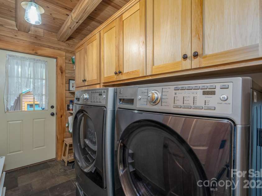 528 Manchester Road, Mount Gilead, NC 27306.  MLS# CAR4241702, YatesRealty ID 12764. Laundry/Mud Room