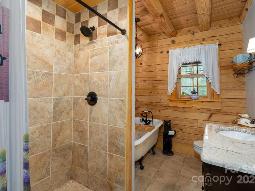 528 Manchester Road, Mount Gilead, NC 27306.  MLS# CAR4241702, YatesRealty ID 12764. Main level full bathroom.