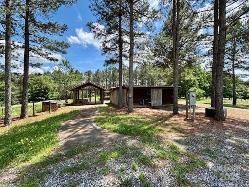 423 Dills Road, Rutherfordton, NC 28139.  MLS# CAR4223716, YatesRealty ID 12765. 