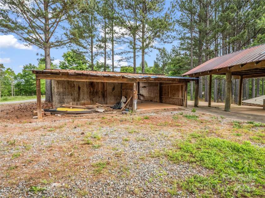 423 Dills Road, Rutherfordton, NC 28139.  MLS# CAR4223716, YatesRealty ID 12765. 