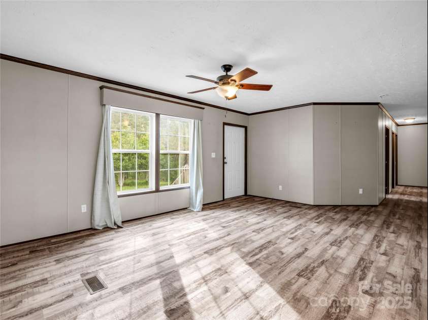 423 Dills Road, Rutherfordton, NC 28139.  MLS# CAR4223716, YatesRealty ID 12765. Dining Area