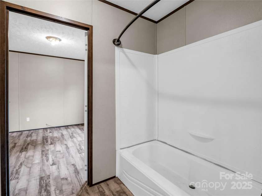 423 Dills Road, Rutherfordton, NC 28139.  MLS# CAR4223716, YatesRealty ID 12765. Jack and Jill Bath