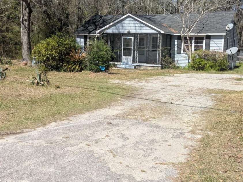 344 County Shed Road, Beaufort, SC 29906.  MLS# CAR4240923, YatesRealty ID 12766. 