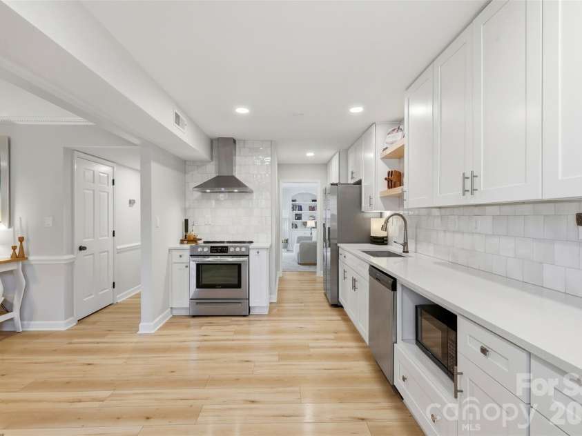 4354 Silo Lane, Charlotte, NC 28226.  MLS# CAR4359164, YatesRealty ID 12768. 