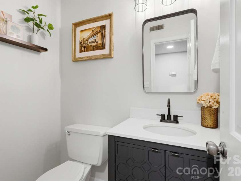 4354 Silo Lane, Charlotte, NC 28226.  MLS# CAR4359164, YatesRealty ID 12768. 
