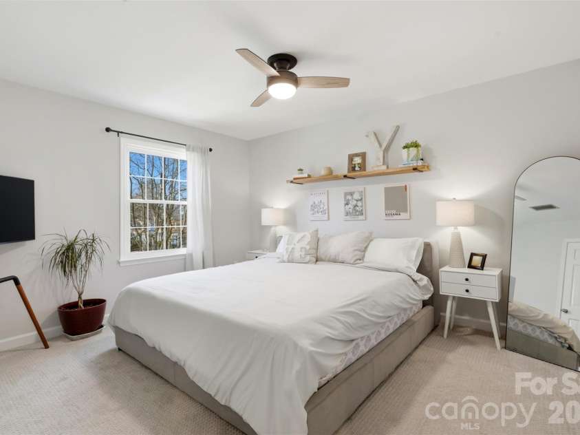 4354 Silo Lane, Charlotte, NC 28226.  MLS# CAR4359164, YatesRealty ID 12768. 