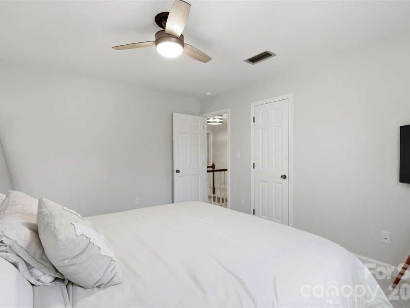 4354 Silo Lane, Charlotte, NC 28226.  MLS# CAR4359164, YatesRealty ID 12768. 