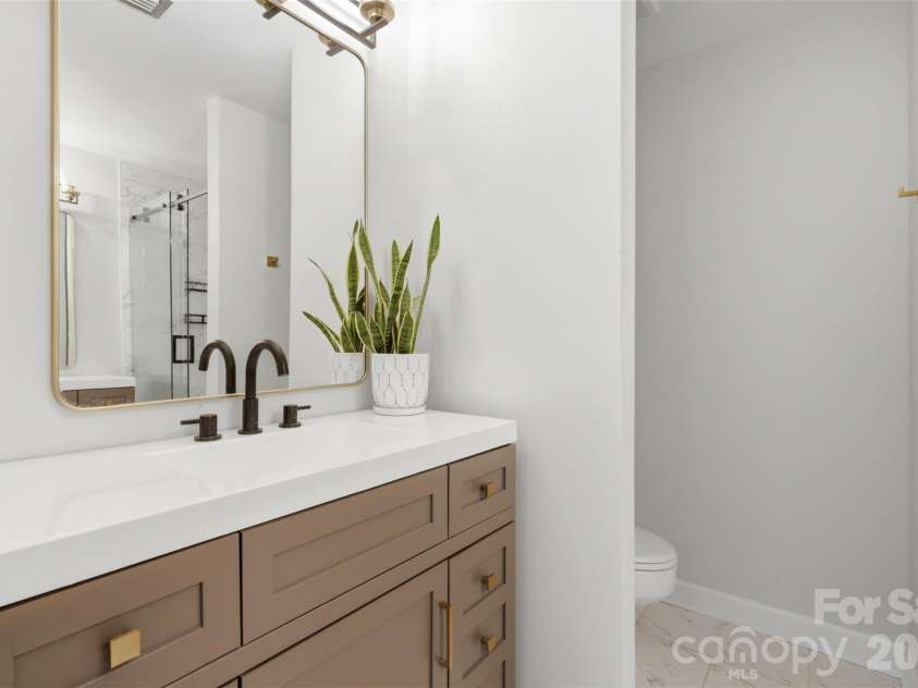 4354 Silo Lane, Charlotte, NC 28226.  MLS# CAR4359164, YatesRealty ID 12768. Primary- Double Vanity Bathroom