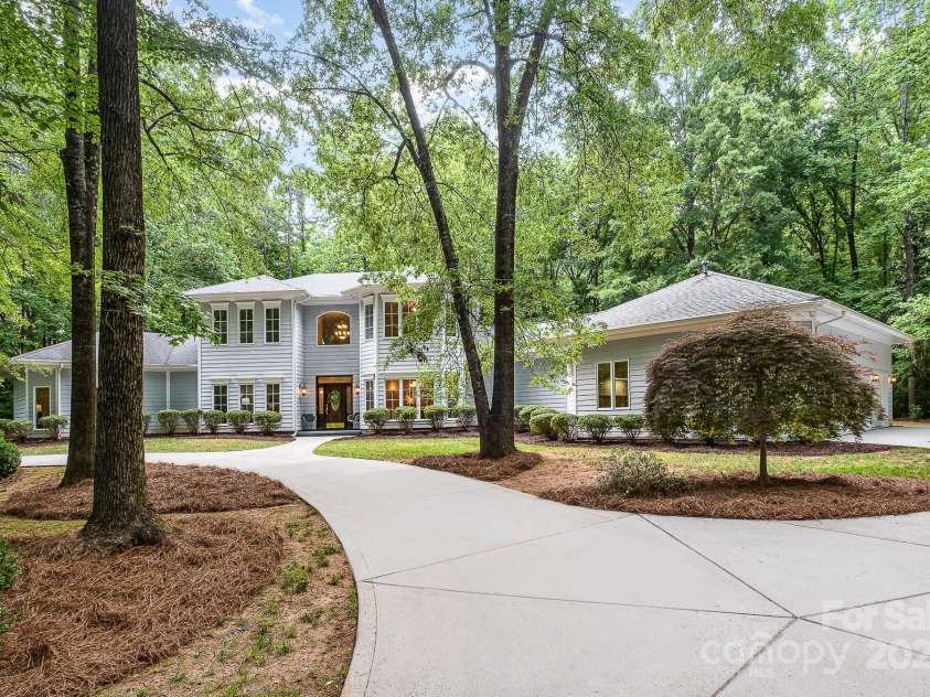 6868 St Peters Lane, Matthews, NC 28105.  MLS# CAR4251557, YatesRealty ID 12768. Front of home
