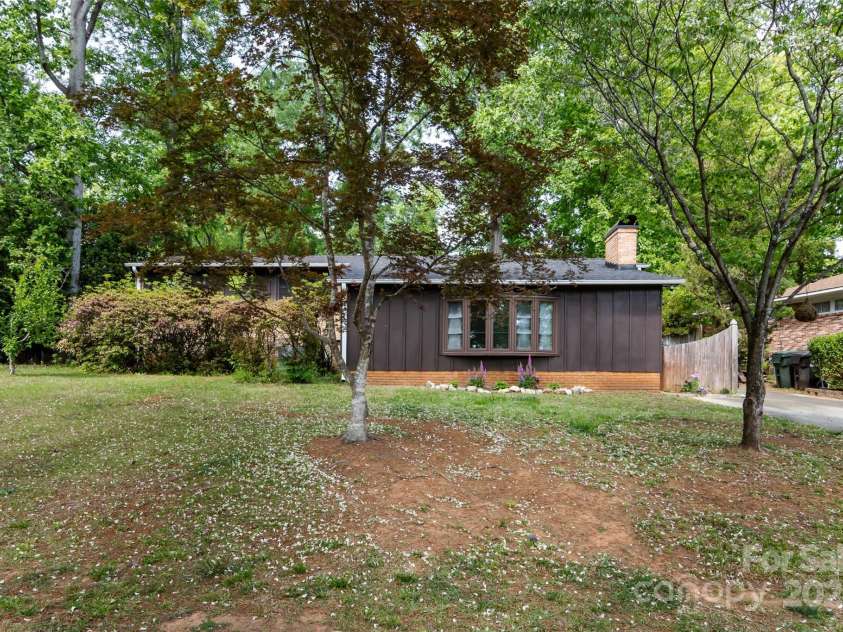 846 Gist Road, Rock Hill, SC 29732.  MLS# CAR4247990, YatesRealty ID 12769. 