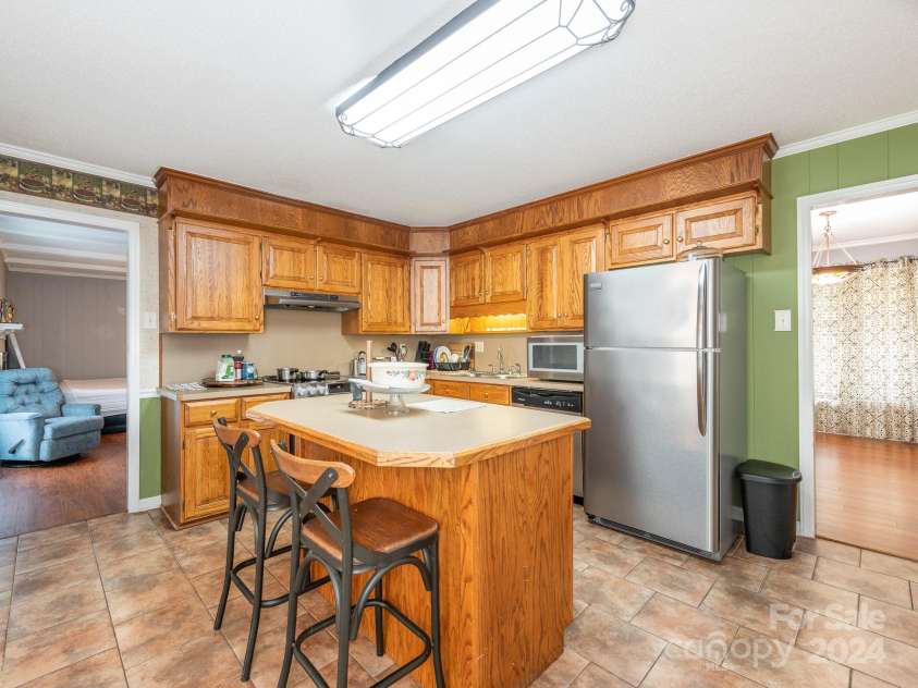 1043 Candlewood Lane, Rock Hill, SC 29730.  MLS# CAR4199391, YatesRealty ID 1277. Kitchen