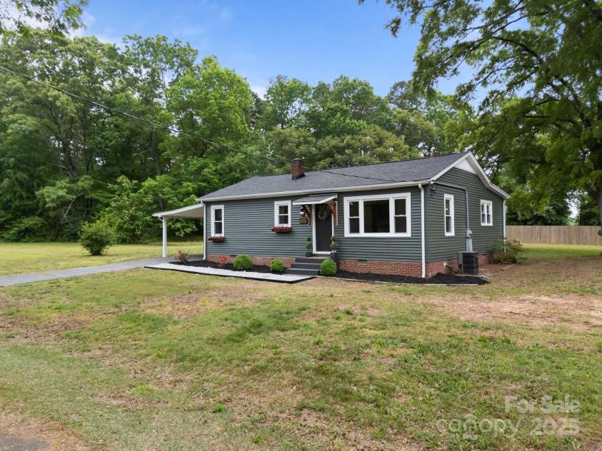 322 Corriher Heights Avenue, China Grove, NC 28023.  MLS# CAR4250892, YatesRealty ID 12770. 