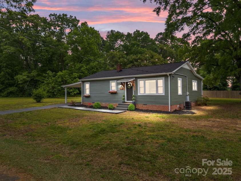 322 Corriher Heights Avenue, China Grove, NC 28023.  MLS# CAR4250892, YatesRealty ID 12770. 