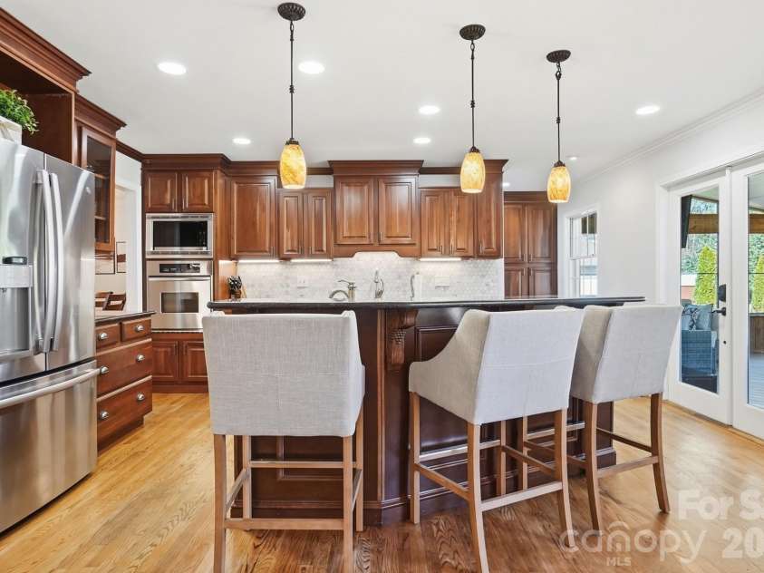 6123 Lake Providence Lane, Charlotte, NC 28277.  MLS# CAR4359445, YatesRealty ID 12770. 