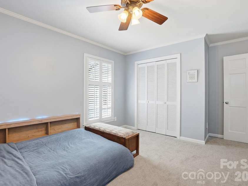 6123 Lake Providence Lane, Charlotte, NC 28277.  MLS# CAR4359445, YatesRealty ID 12770. 