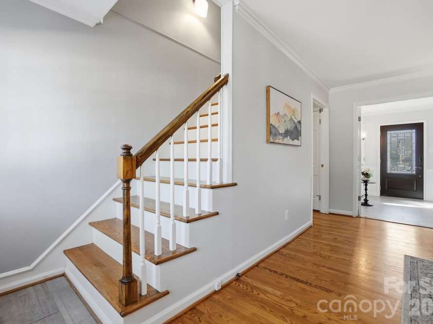 6123 Lake Providence Lane, Charlotte, NC 28277.  MLS# CAR4359445, YatesRealty ID 12770. 