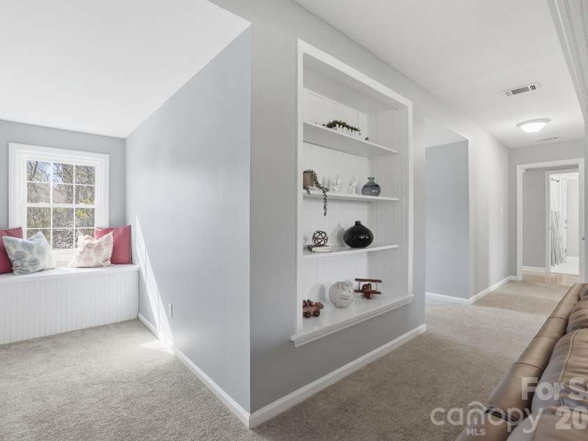 6123 Lake Providence Lane, Charlotte, NC 28277.  MLS# CAR4359445, YatesRealty ID 12770. 