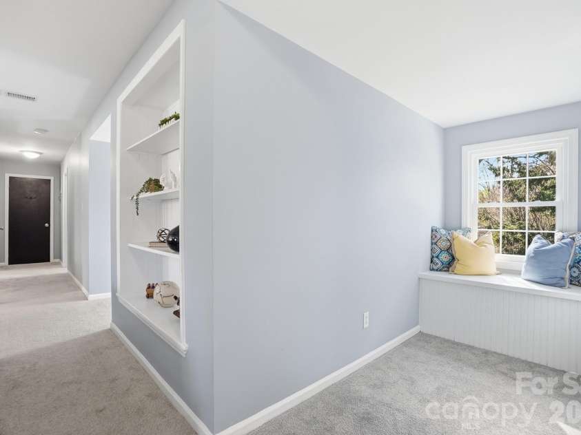 6123 Lake Providence Lane, Charlotte, NC 28277.  MLS# CAR4359445, YatesRealty ID 12770. 