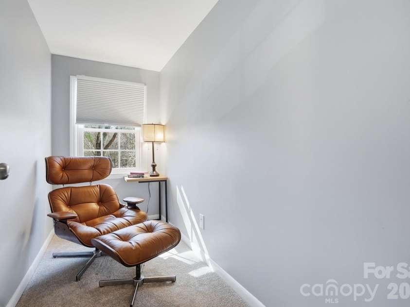 6123 Lake Providence Lane, Charlotte, NC 28277.  MLS# CAR4359445, YatesRealty ID 12770. Reading nook