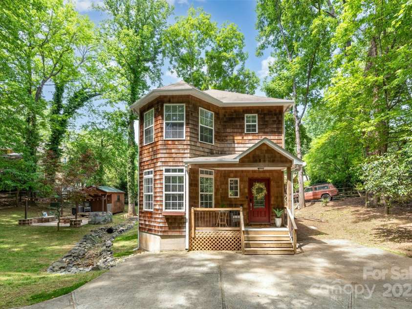 3004 Point Clear Drive, Tega Cay, SC 29708.  MLS# CAR4249209, YatesRealty ID 12772. Front of home