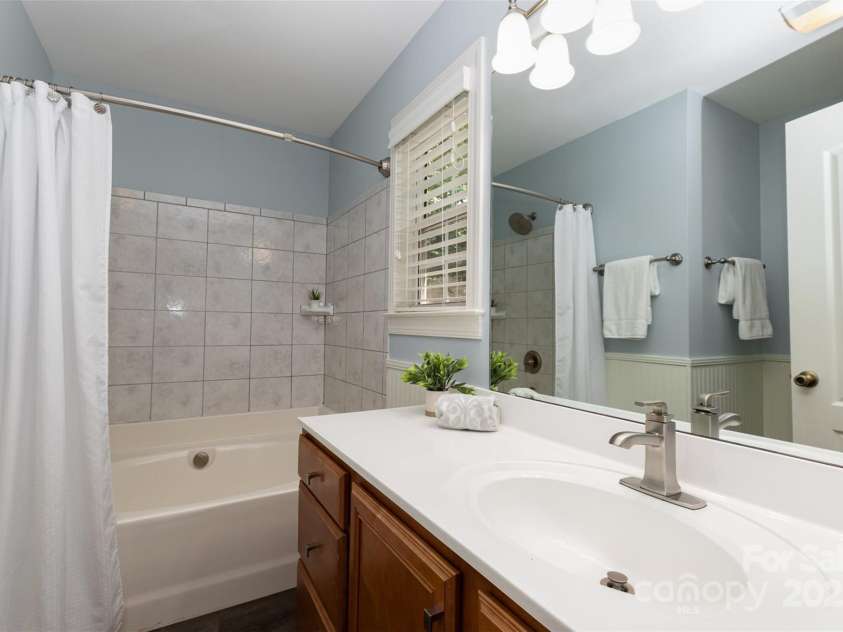 3004 Point Clear Drive, Tega Cay, SC 29708.  MLS# CAR4249209, YatesRealty ID 12772. Primary bathroom