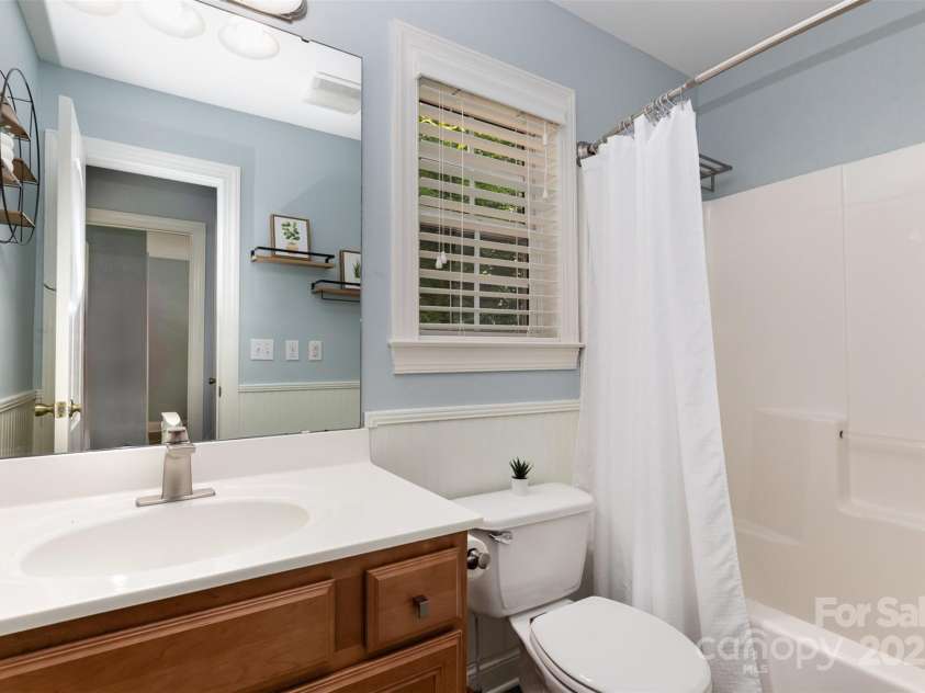 3004 Point Clear Drive, Tega Cay, SC 29708.  MLS# CAR4249209, YatesRealty ID 12772. Secondary full bathroom