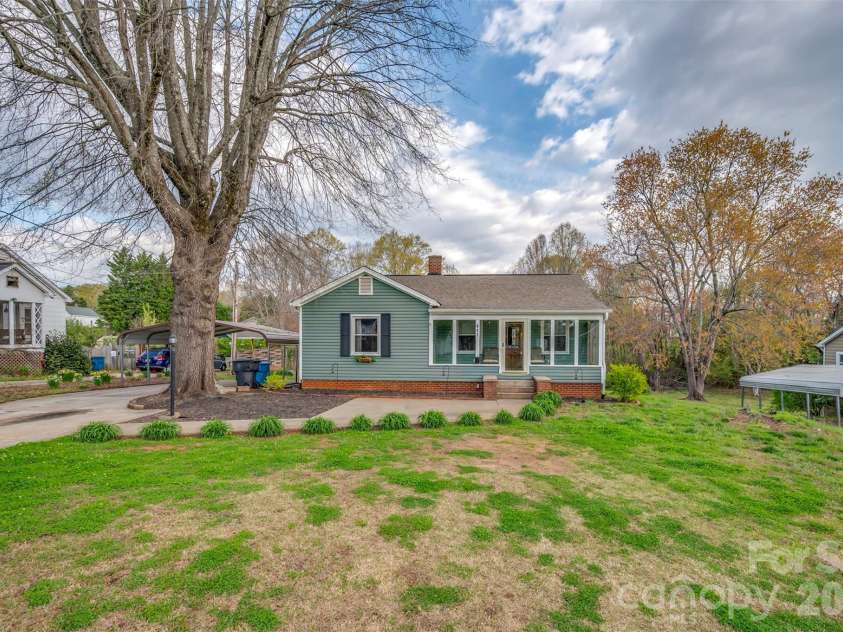 411 Arlington Street, Forest City, NC 28043.  MLS# CAR4360925, YatesRealty ID 12773. 