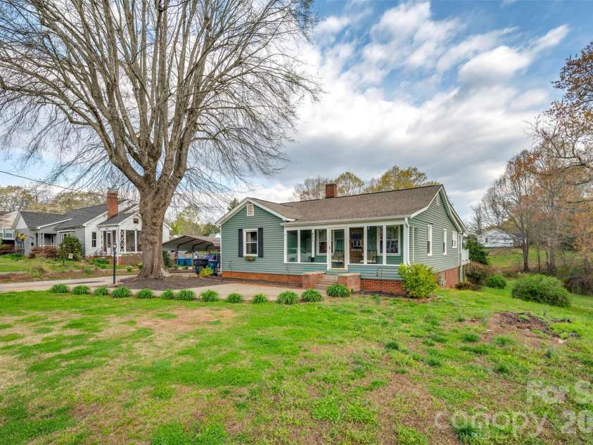 411 Arlington Street, Forest City, NC 28043.  MLS# CAR4360925, YatesRealty ID 12773. 
