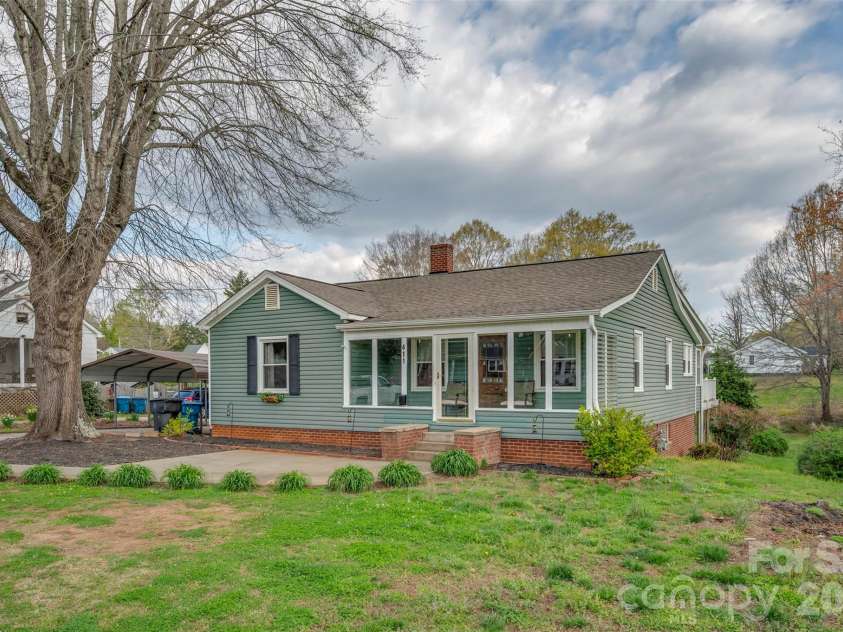 411 Arlington Street, Forest City, NC 28043.  MLS# CAR4360925, YatesRealty ID 12773. 