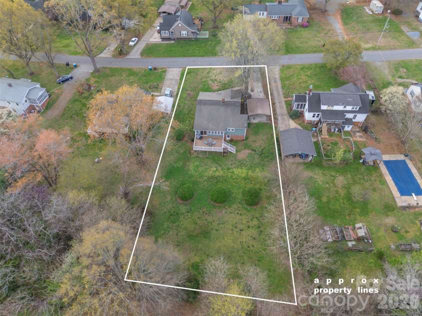 411 Arlington Street, Forest City, NC 28043.  MLS# CAR4360925, YatesRealty ID 12773. 