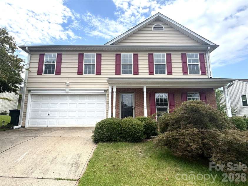 1968 8th Street Lane, Hickory, NC 28602.  MLS# CAR4401165, YatesRealty ID 12774. 