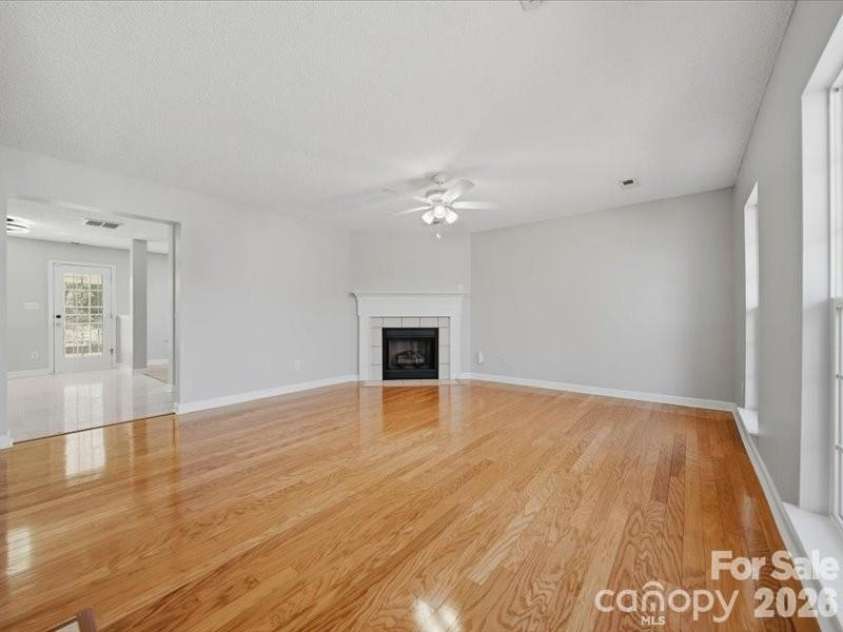 1968 8th Street Lane, Hickory, NC 28602.  MLS# CAR4401165, YatesRealty ID 12774. 
