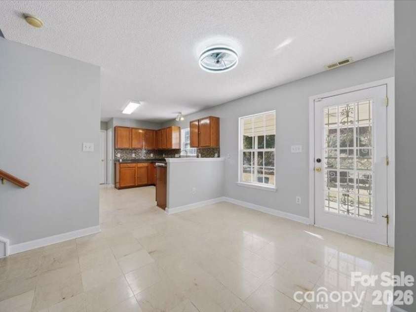 1968 8th Street Lane, Hickory, NC 28602.  MLS# CAR4401165, YatesRealty ID 12774. 
