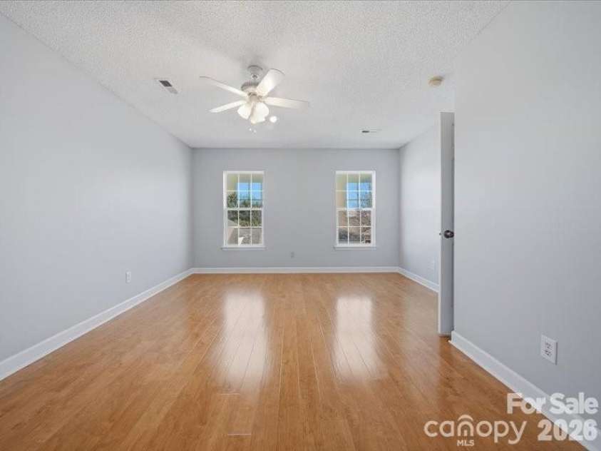 1968 8th Street Lane, Hickory, NC 28602.  MLS# CAR4401165, YatesRealty ID 12774. 