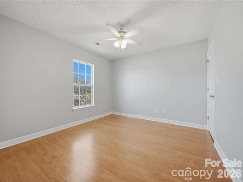 1968 8th Street Lane, Hickory, NC 28602.  MLS# CAR4401165, YatesRealty ID 12774. 