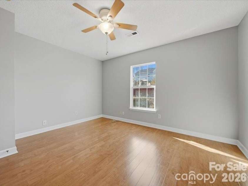 1968 8th Street Lane, Hickory, NC 28602.  MLS# CAR4401165, YatesRealty ID 12774. 