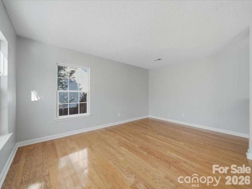 1968 8th Street Lane, Hickory, NC 28602.  MLS# CAR4401165, YatesRealty ID 12774. 