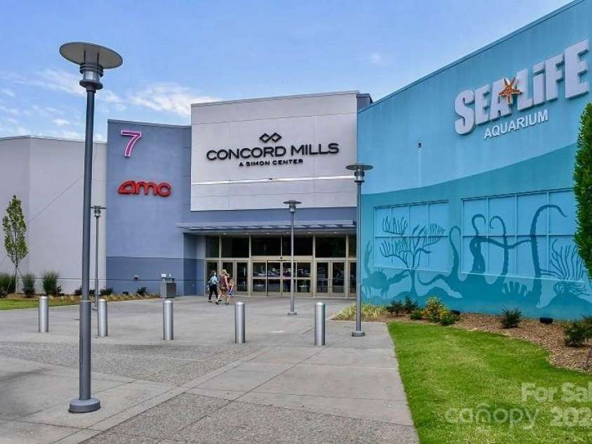 4938 Sunset Ridge Court, Charlotte, NC 28269.  MLS# CAR4256008, YatesRealty ID 12774. And you'll only be about 10 minutes from Concord Mills Mall and all the shopping and restaurants. Wahoo!