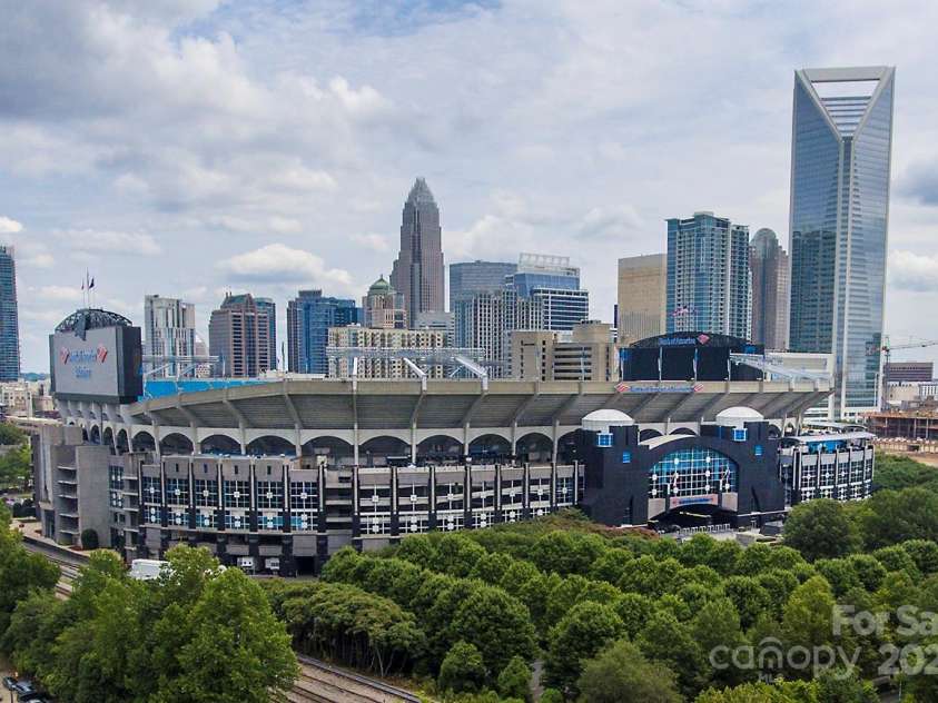 4938 Sunset Ridge Court, Charlotte, NC 28269.  MLS# CAR4256008, YatesRealty ID 12774. You'll be only 15 minutes from Uptown Charlotte. #KeepPounding