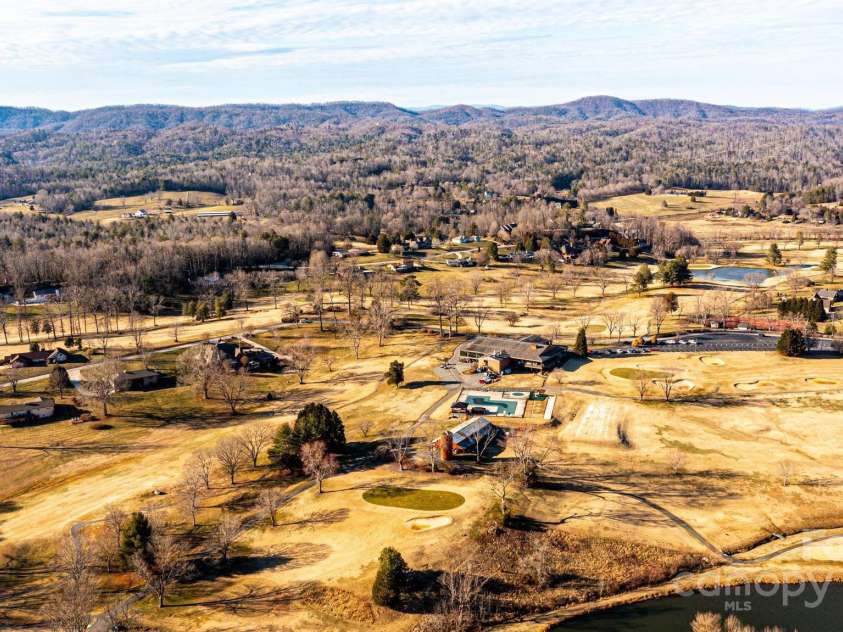 1621 Mountain Circle Drive, Lenoir, NC 28645.  MLS# CAR4228061, YatesRealty ID 12776. 