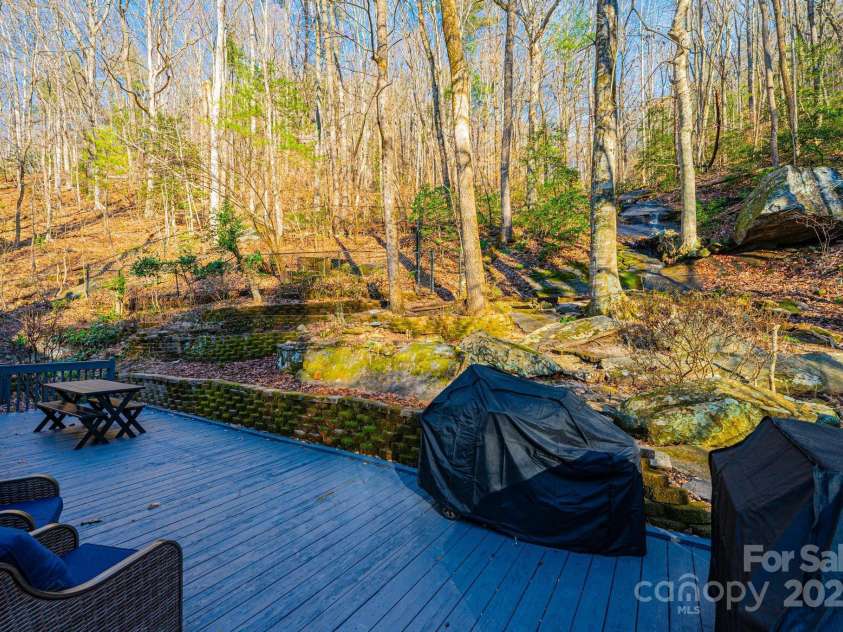 1621 Mountain Circle Drive, Lenoir, NC 28645.  MLS# CAR4228061, YatesRealty ID 12776. 